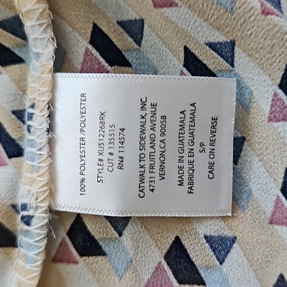 Pelione Sleeveless Blouse, NWOT, Small with Geometric Shapes - Picture 7 of 10